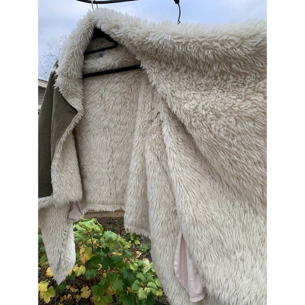 UNIF Chelsea Shearling Coat Women small Olive Faux Fur Open Front penny lane Y2K - Picture 5 of 16